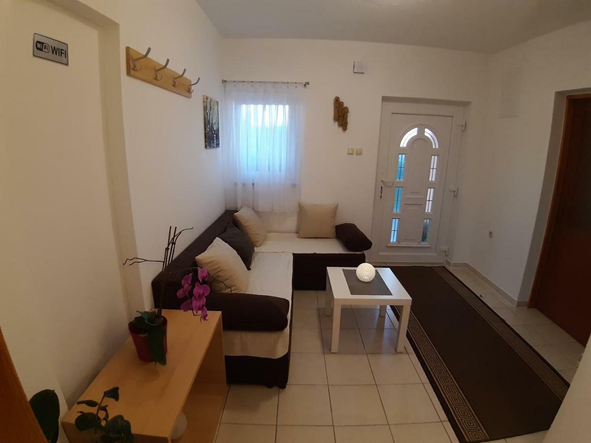 House Jelena&Marija Apartment Rakovica Exterior photo