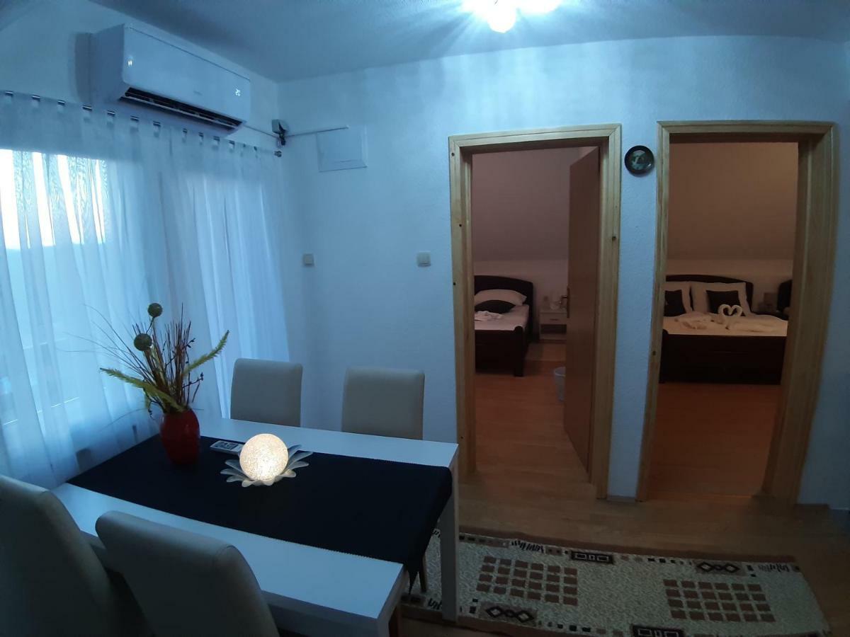 House Jelena&Marija Apartment Rakovica Exterior photo